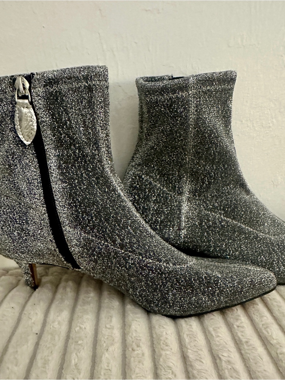 Rebecca Minkoff stretch silve metallic booties . Size 7 1/2. Excellent condition